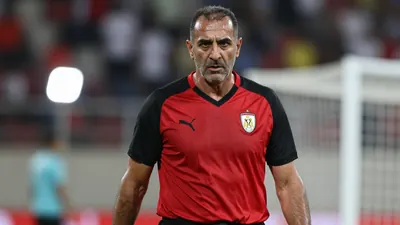 عقوبة FIFA تُصدم مدرب حراس منتخب مصر